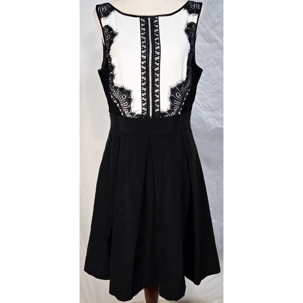 White House Black Market Dress A Line Pleated Skirt Lace Trim Classic Formal